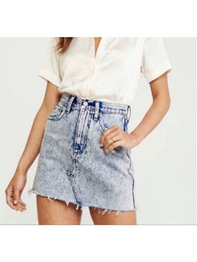 Abercrombie & Fitch Acid Washed Denim Mini Skirt Womens Size 10 Grunge Classic